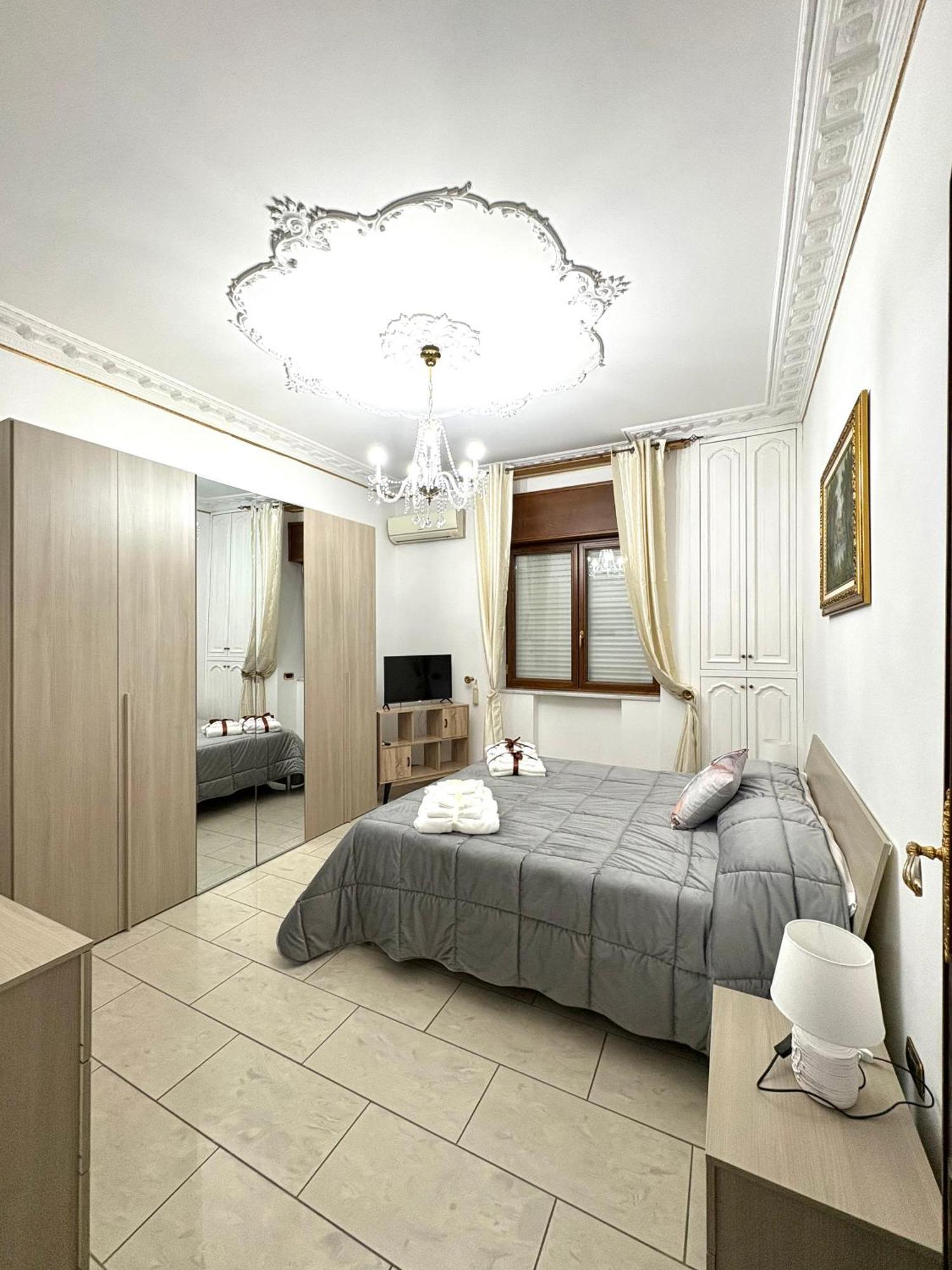 Castellano House * Naples